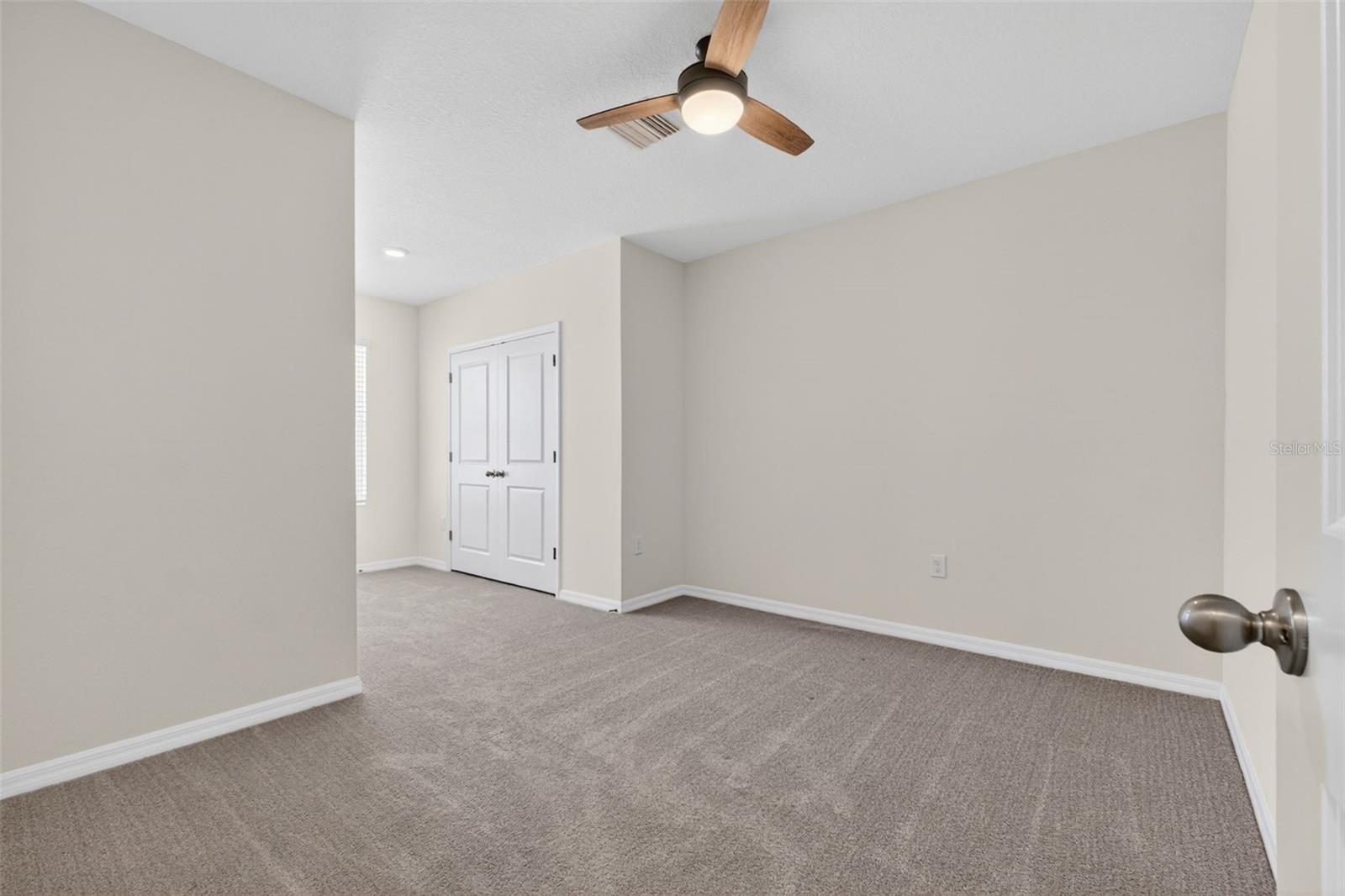 Image 43 of 75 For 33105 Major Oak Drive