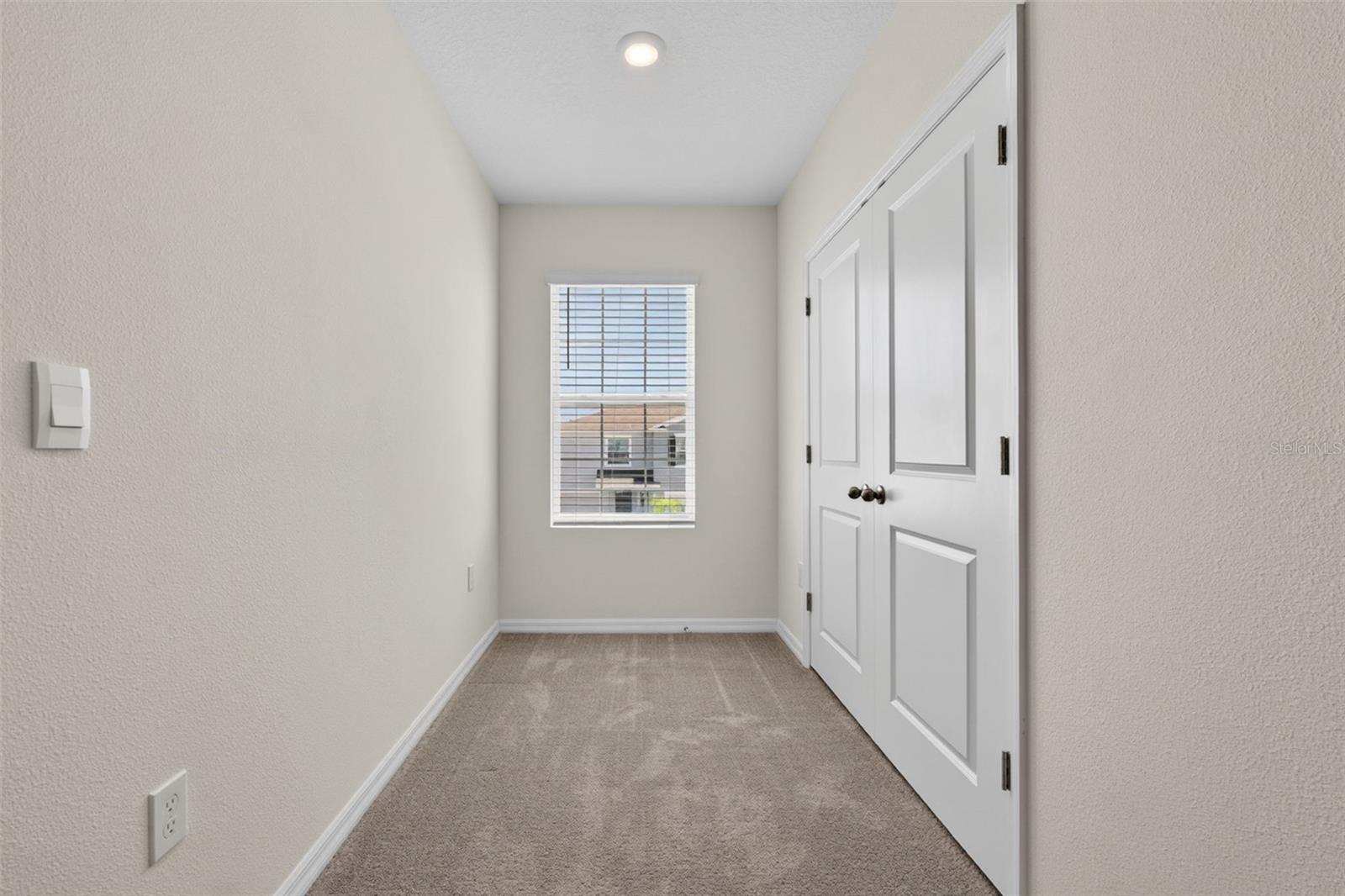 Image 49 of 75 For 33105 Major Oak Drive