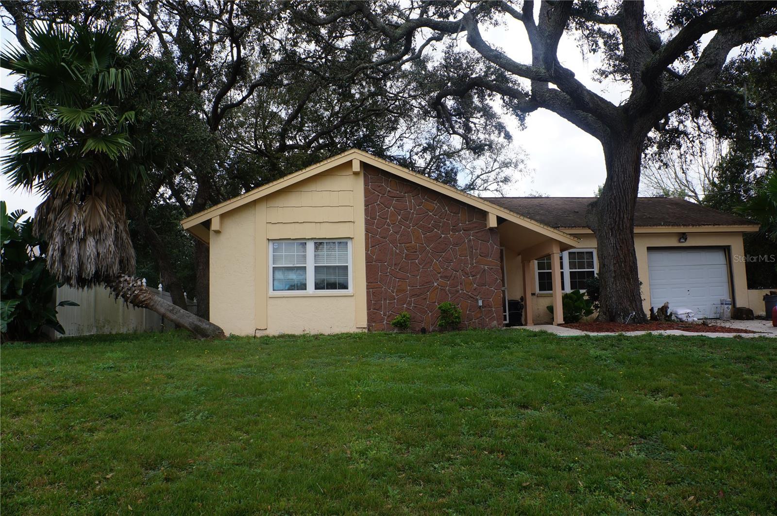 Listing Details for 1156 Macfarlane Avenue, SPRING HILL, FL 34608