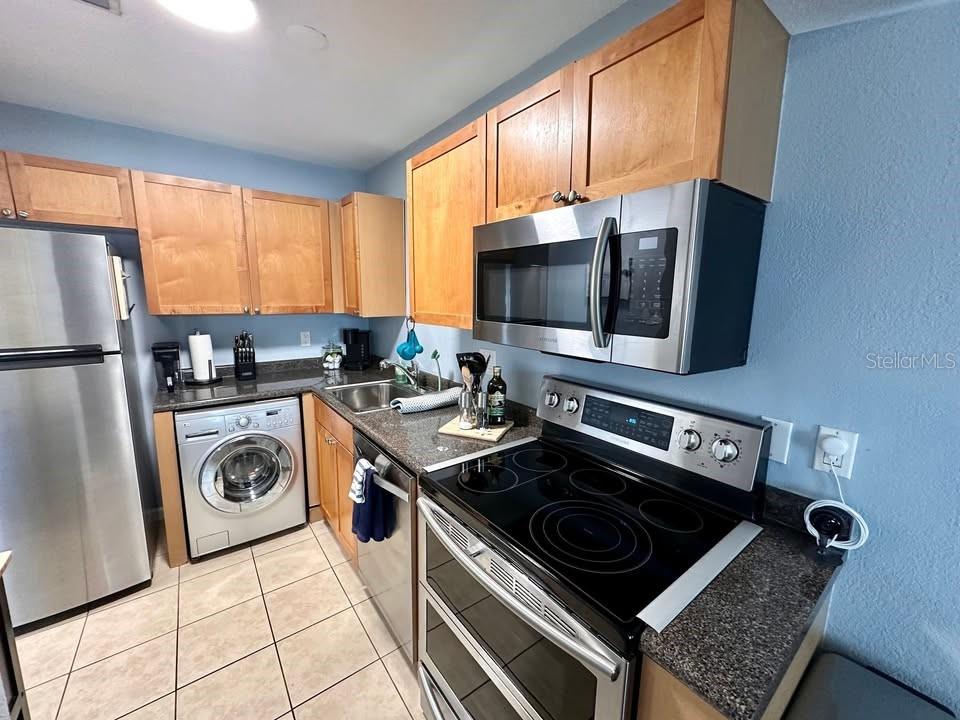 Image 6 of 35 For 5107 Salmon Drive Se C