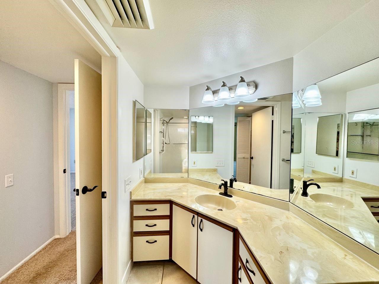 Image 16 of 37 For 2333 Feather Sound Drive B503