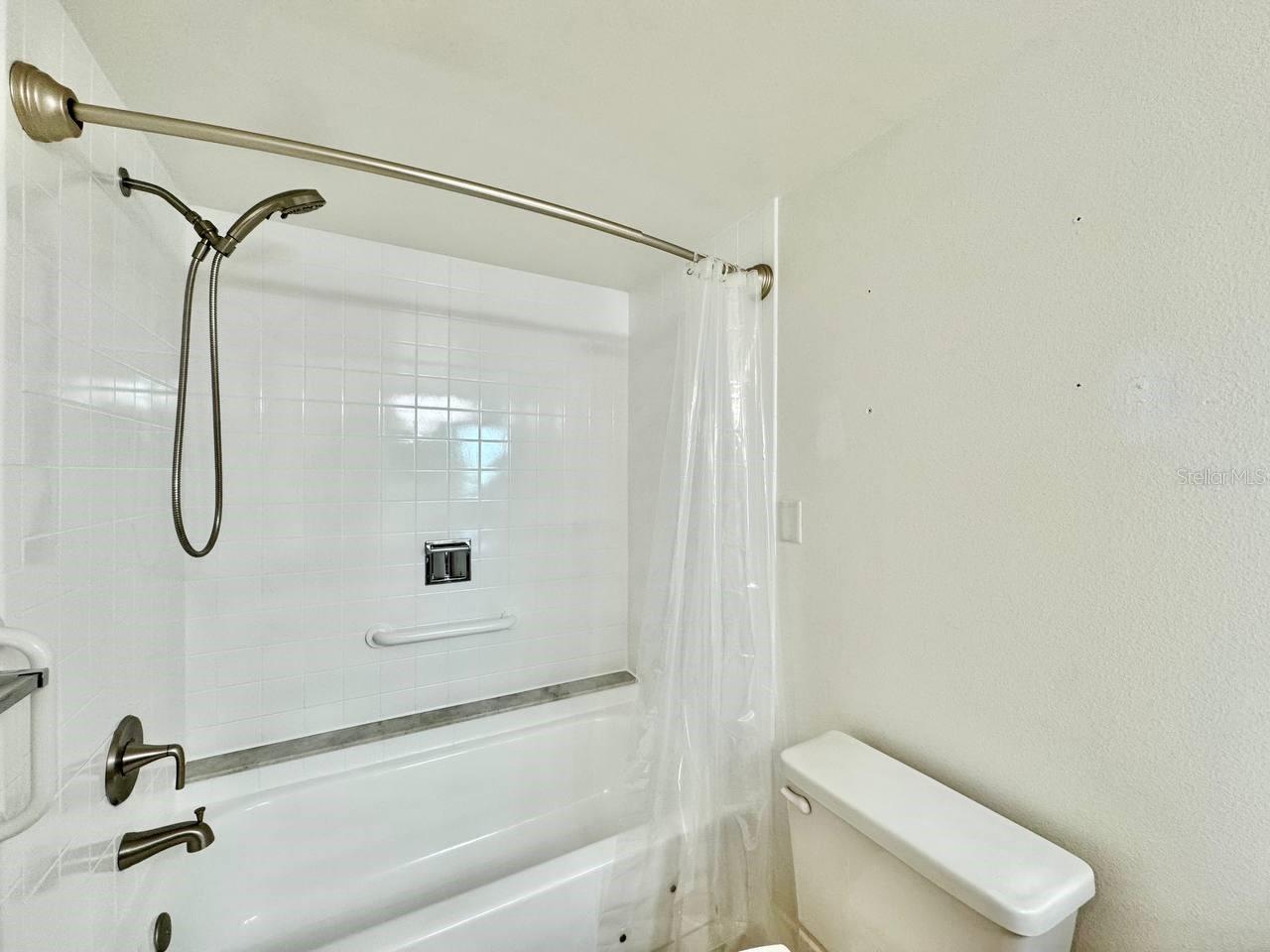 Image 23 of 37 For 2333 Feather Sound Drive B503