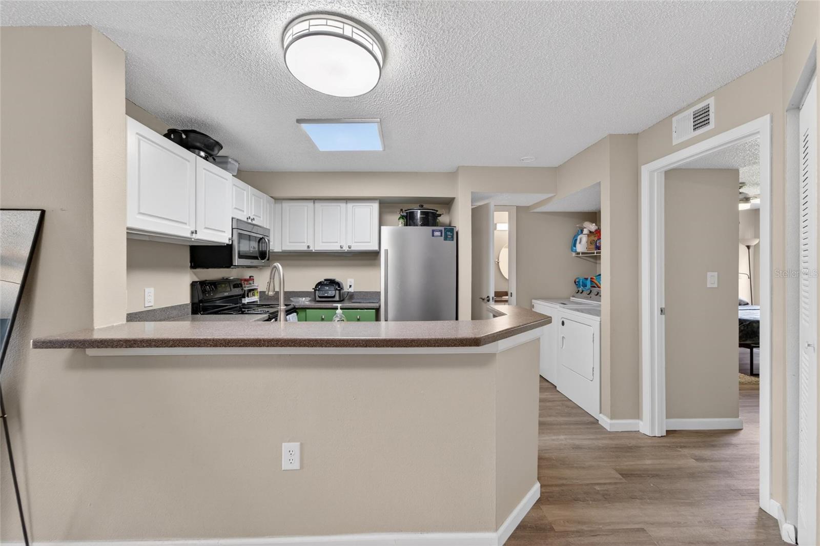 Image 11 of 58 For 115 112th Avenue Ne 406