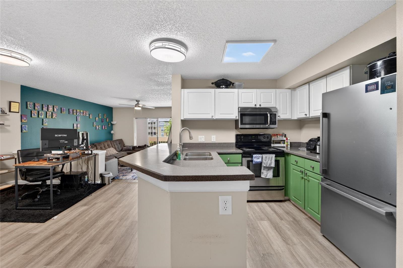 Image 12 of 58 For 115 112th Avenue Ne 406