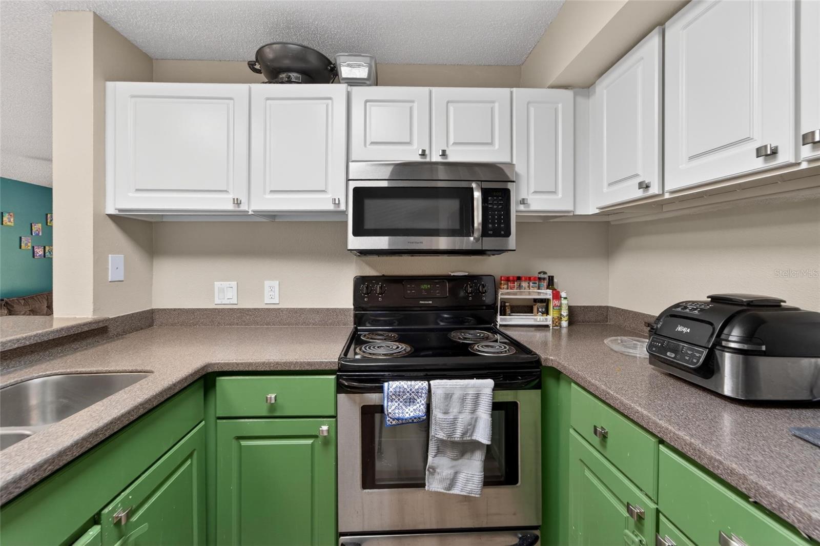 Image 17 of 58 For 115 112th Avenue Ne 406