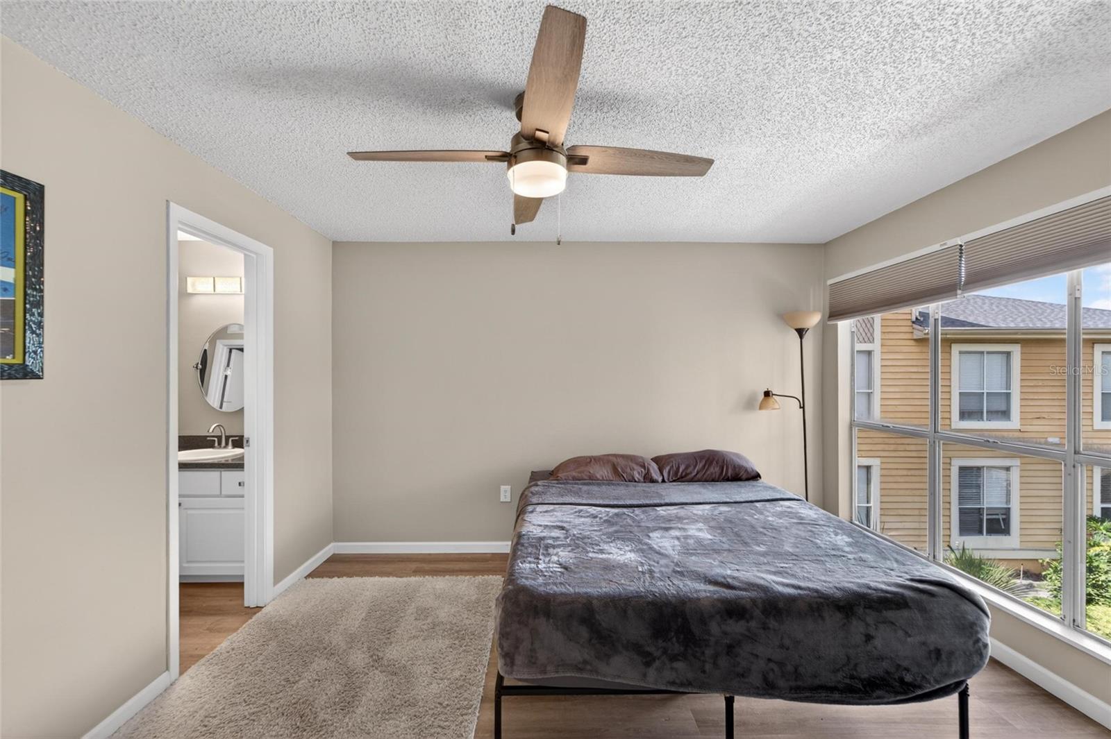 Image 35 of 58 For 115 112th Avenue Ne 406