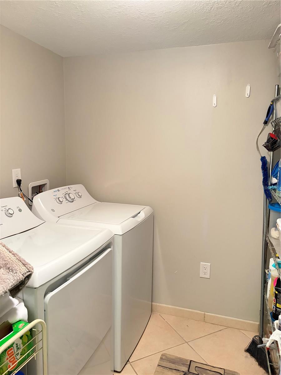 Image 15 of 17 For 1225 Pine Ridge Circle W C1