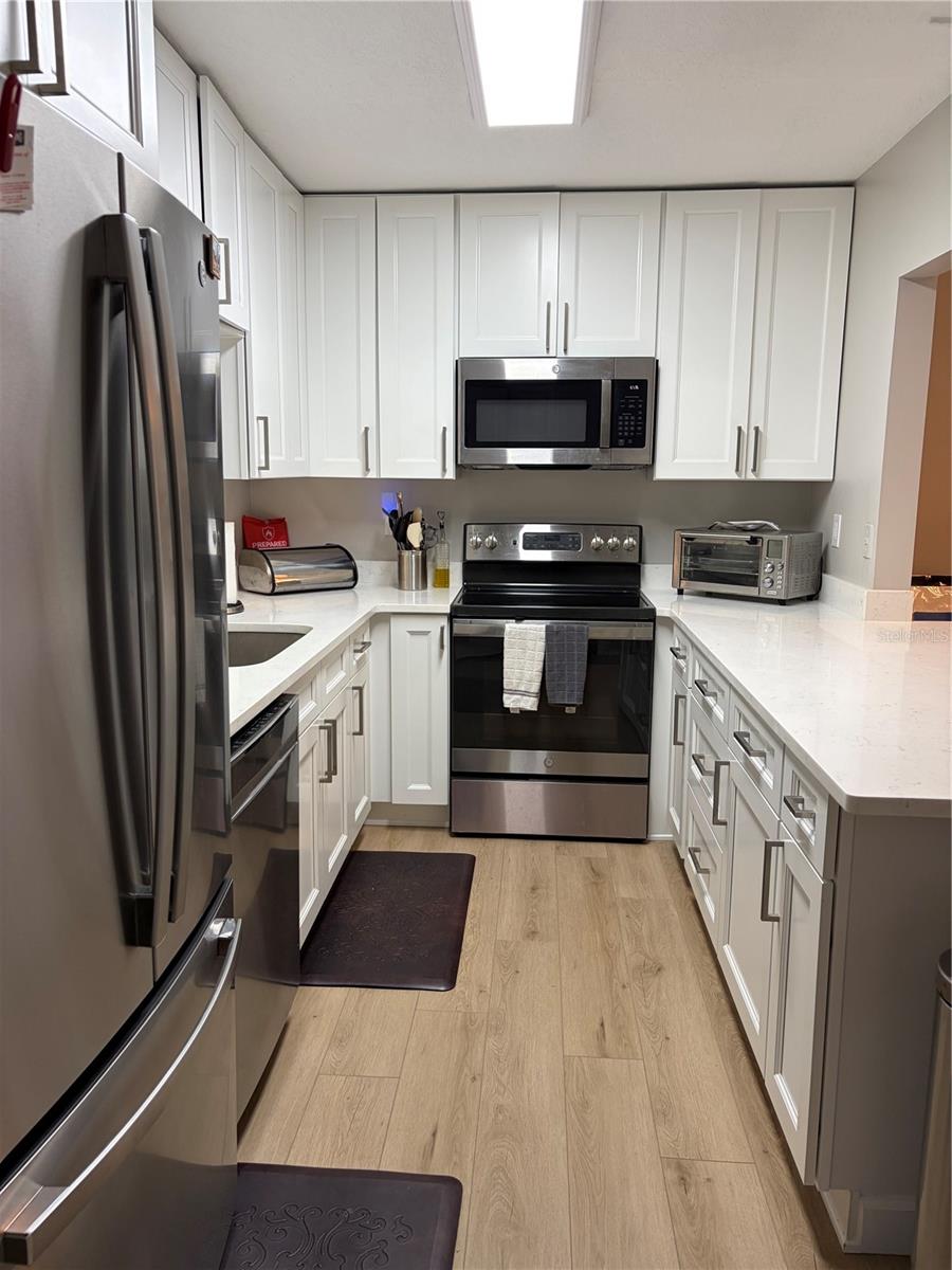 Image 4 of 17 For 1225 Pine Ridge Circle W C1