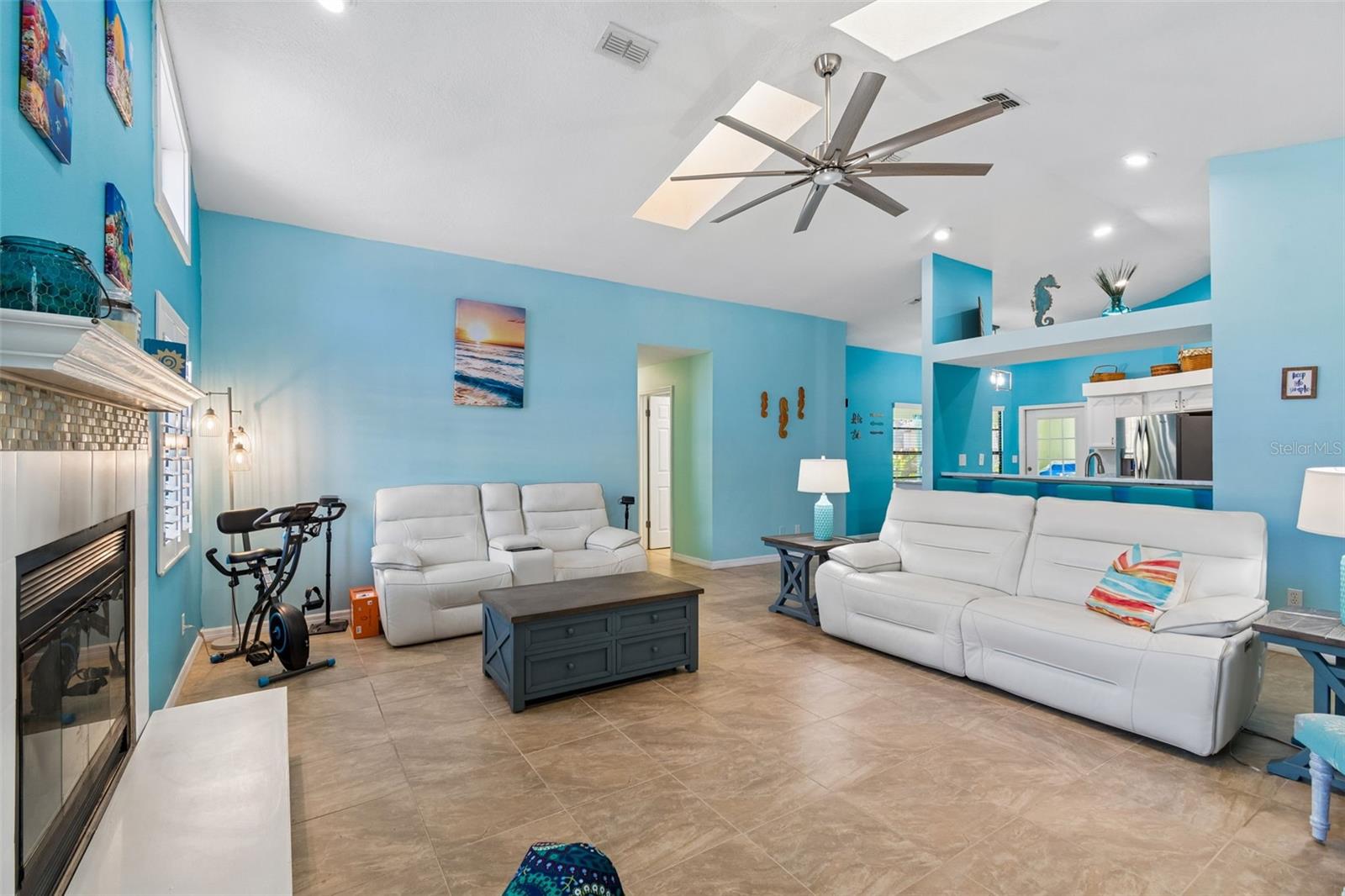 Image 19 of 93 For 8930 Brooker Drive