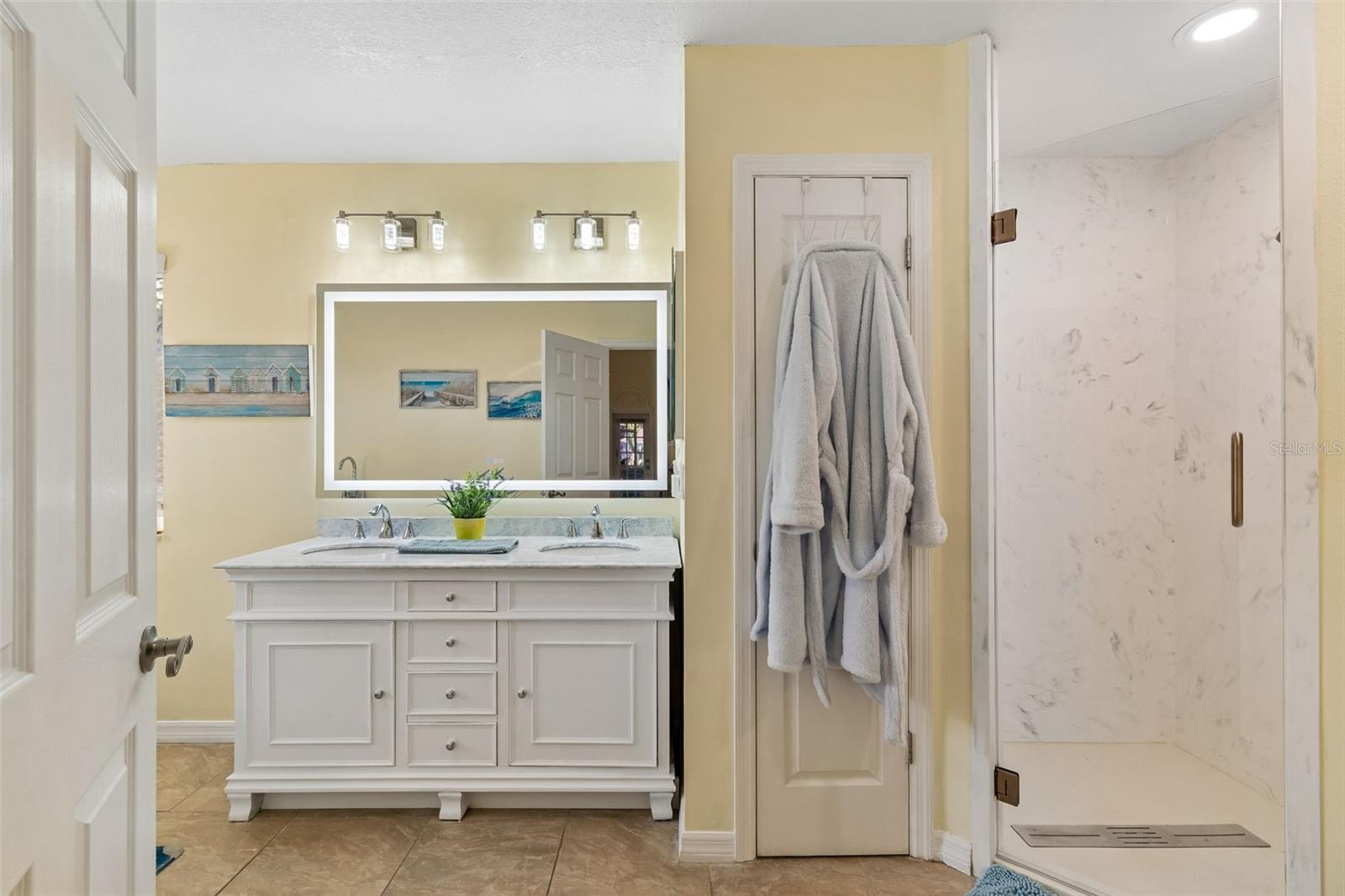 Image 40 of 93 For 8930 Brooker Drive