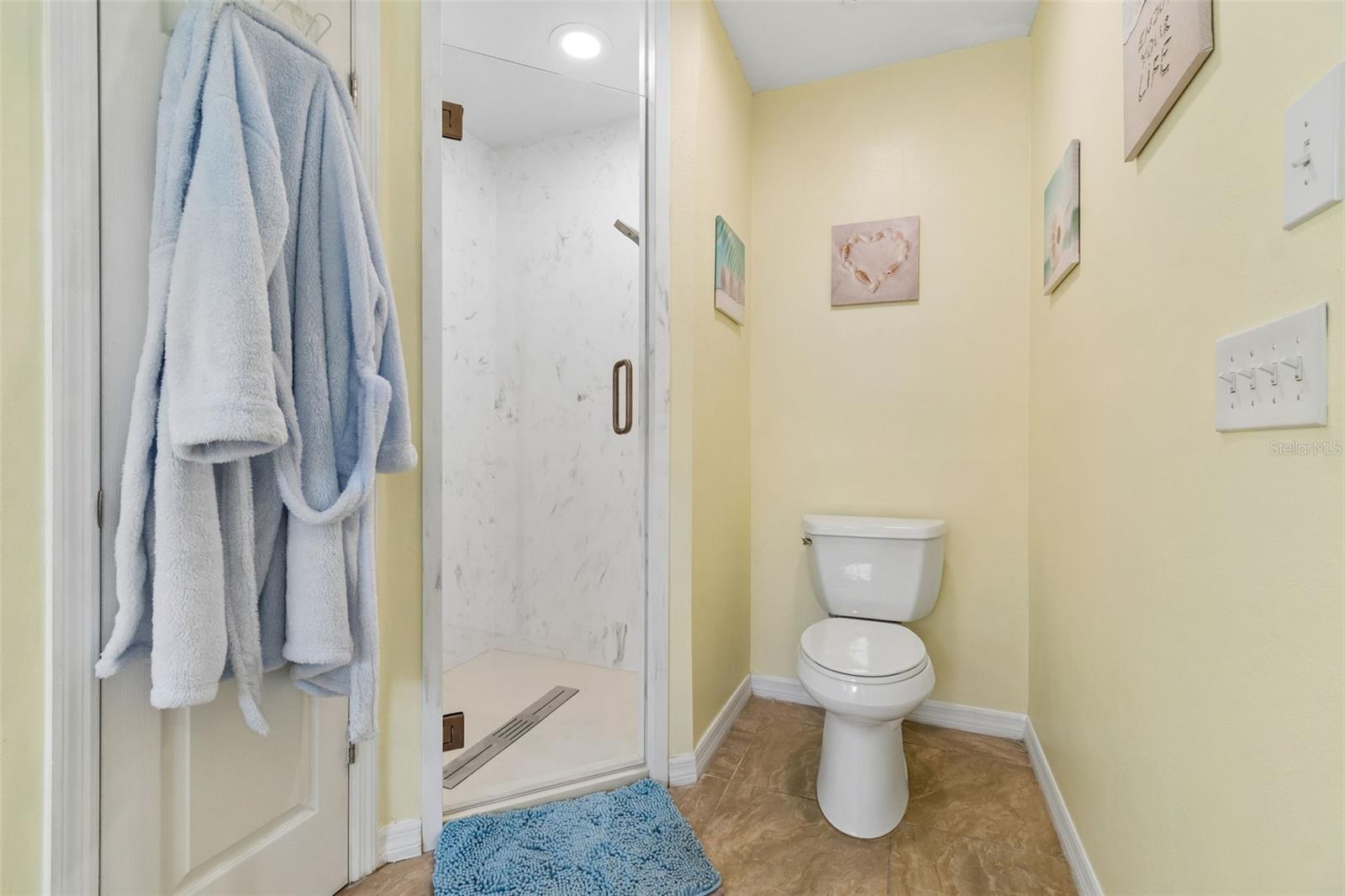 Image 44 of 93 For 8930 Brooker Drive