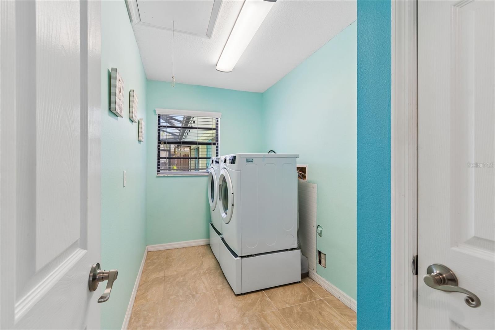 Image 45 of 93 For 8930 Brooker Drive