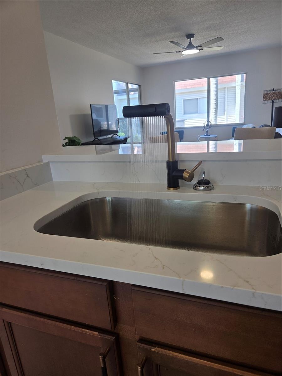 Image 10 of 22 For 13719 Mission Oaks Boulevard 0