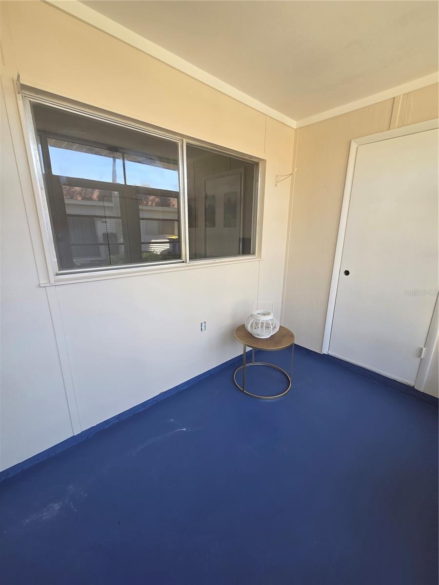 Image 20 of 22 For 13719 Mission Oaks Boulevard 0