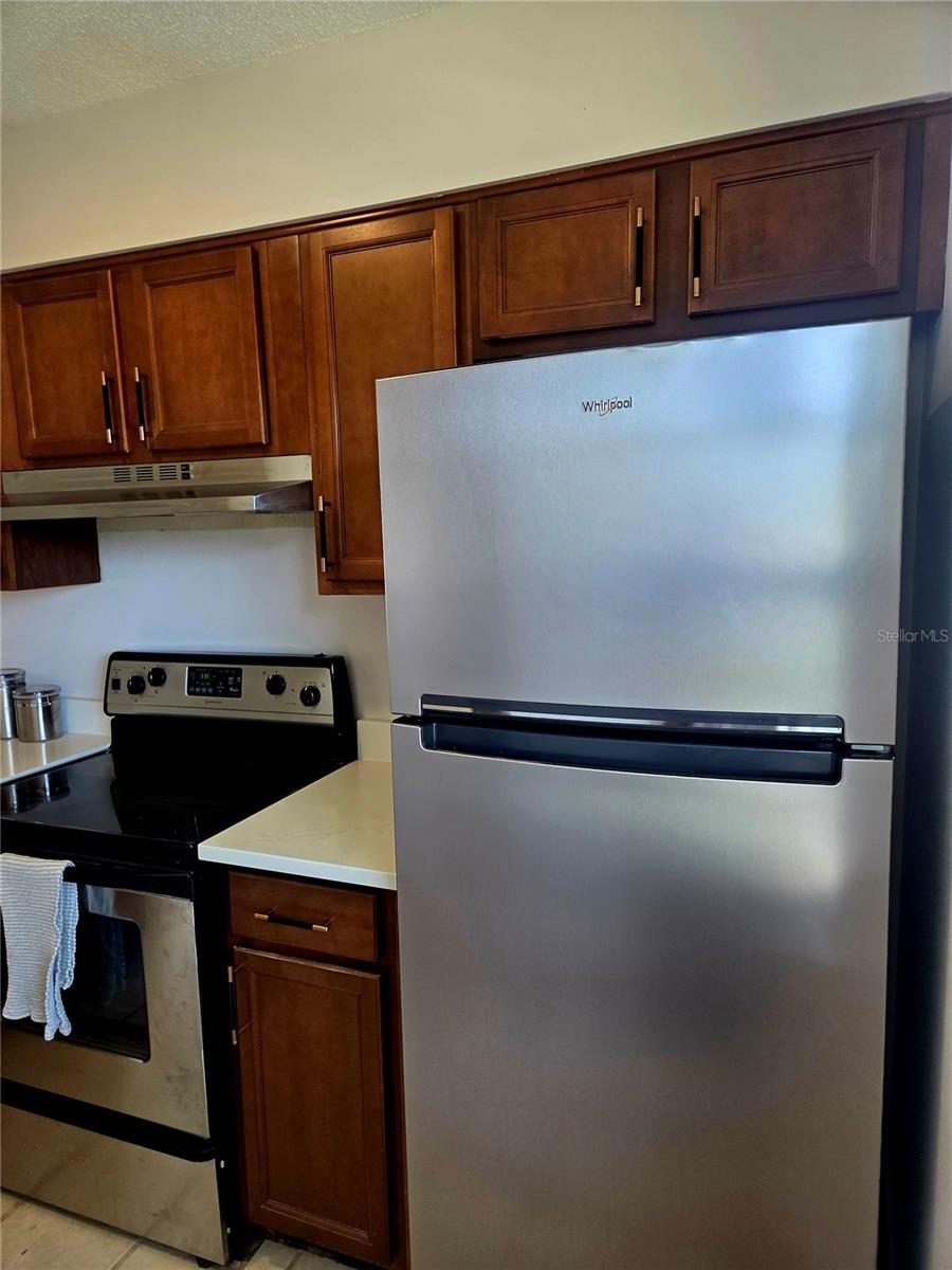 Image 3 of 22 For 13719 Mission Oaks Boulevard 0