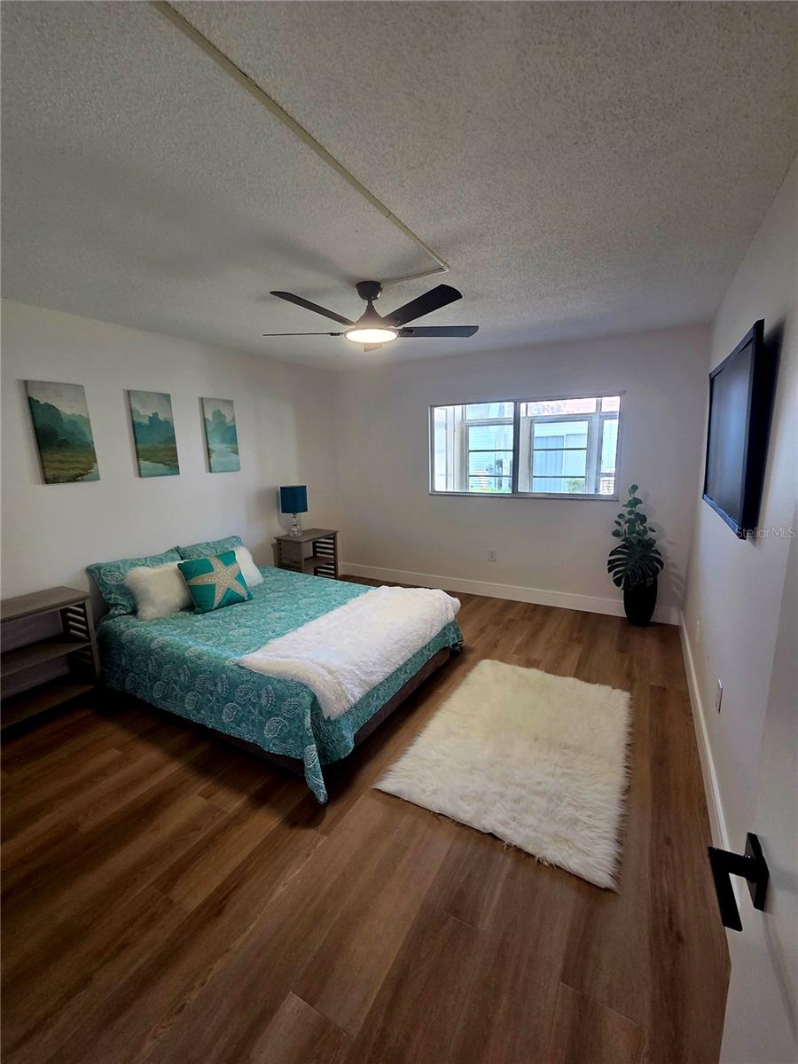 Image 6 of 22 For 13719 Mission Oaks Boulevard 0