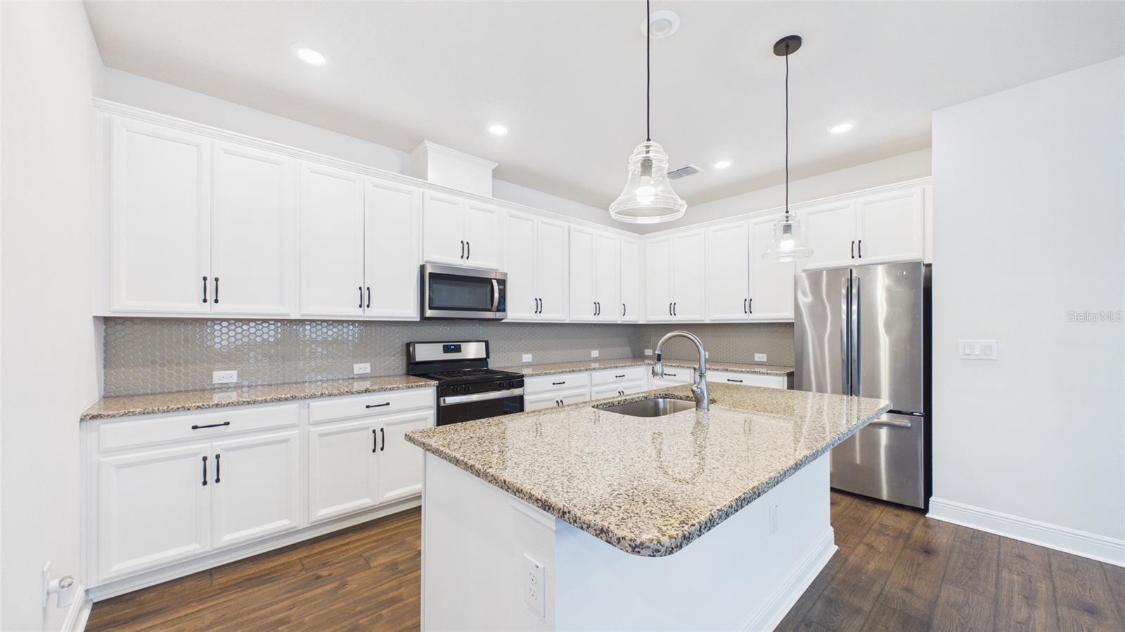 Image 18 of 70 For 13890 Kingfisher Glen Drive