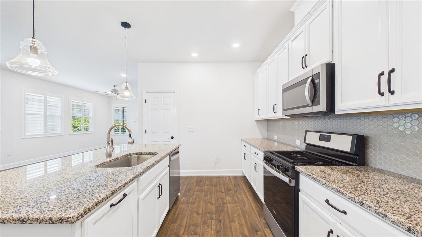 Image 22 of 70 For 13890 Kingfisher Glen Drive