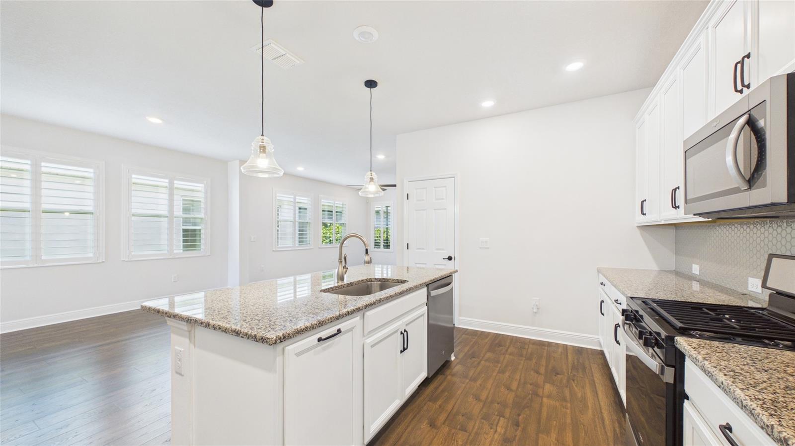 Image 23 of 70 For 13890 Kingfisher Glen Drive