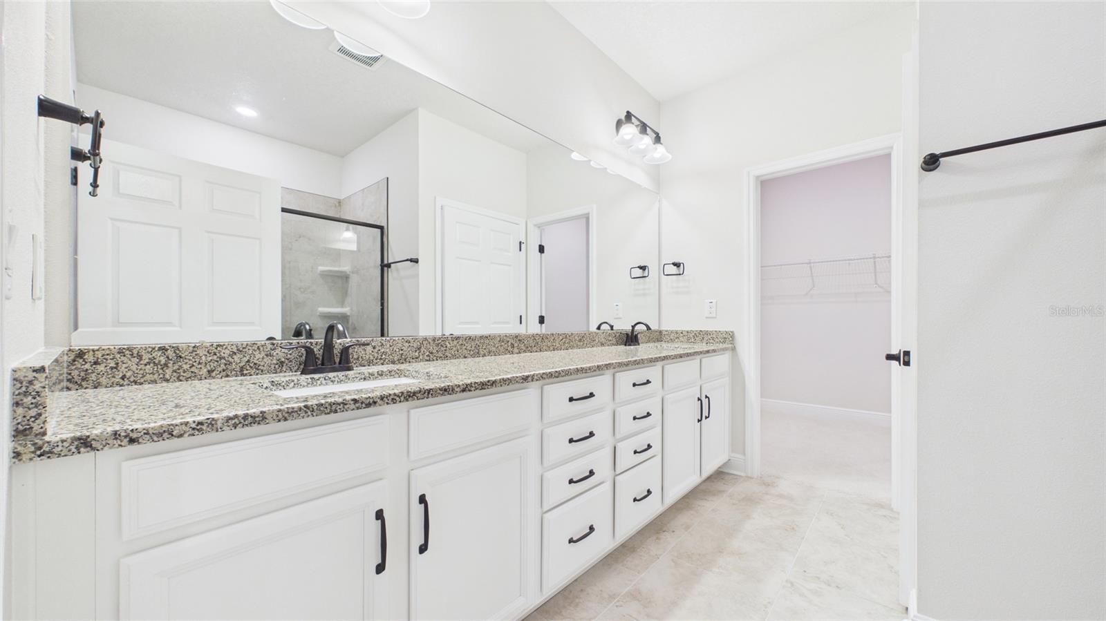 Image 29 of 70 For 13890 Kingfisher Glen Drive