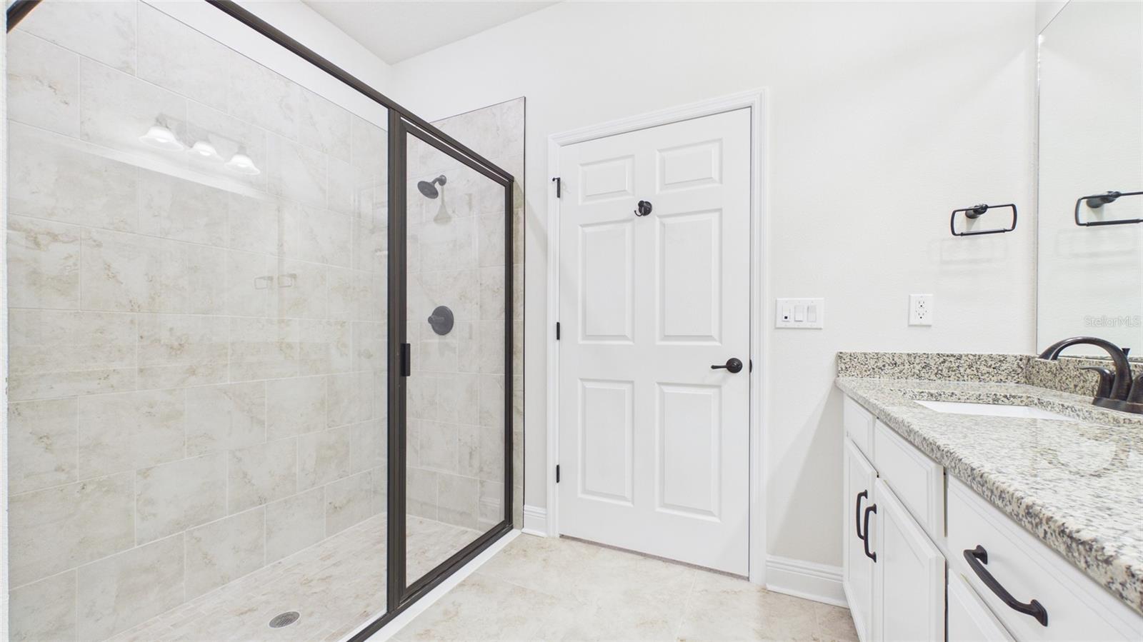 Image 32 of 70 For 13890 Kingfisher Glen Drive