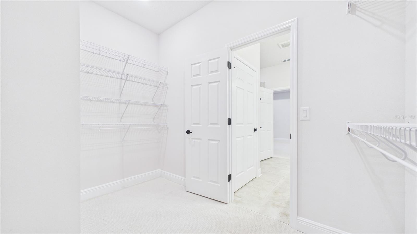 Image 36 of 70 For 13890 Kingfisher Glen Drive