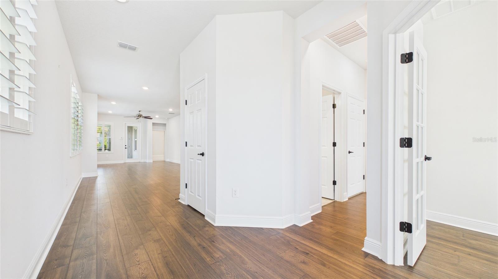 Image 5 of 70 For 13890 Kingfisher Glen Drive