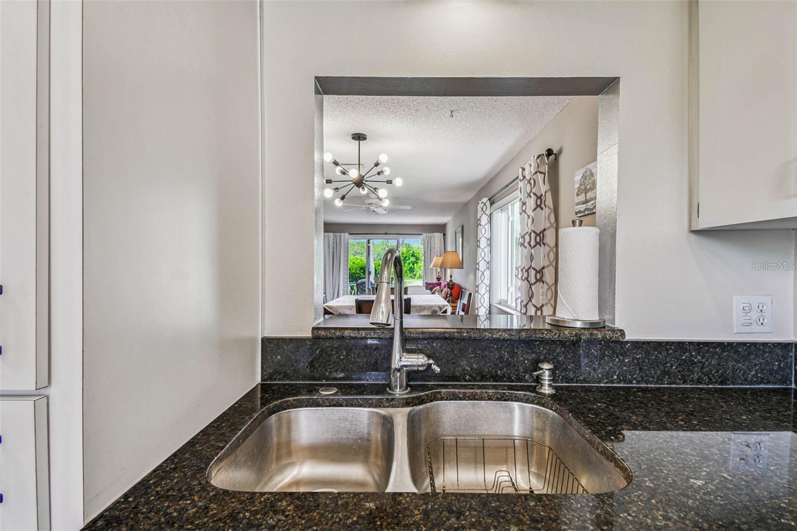 Image 17 of 74 For 3841 Trophy Boulevard 3841