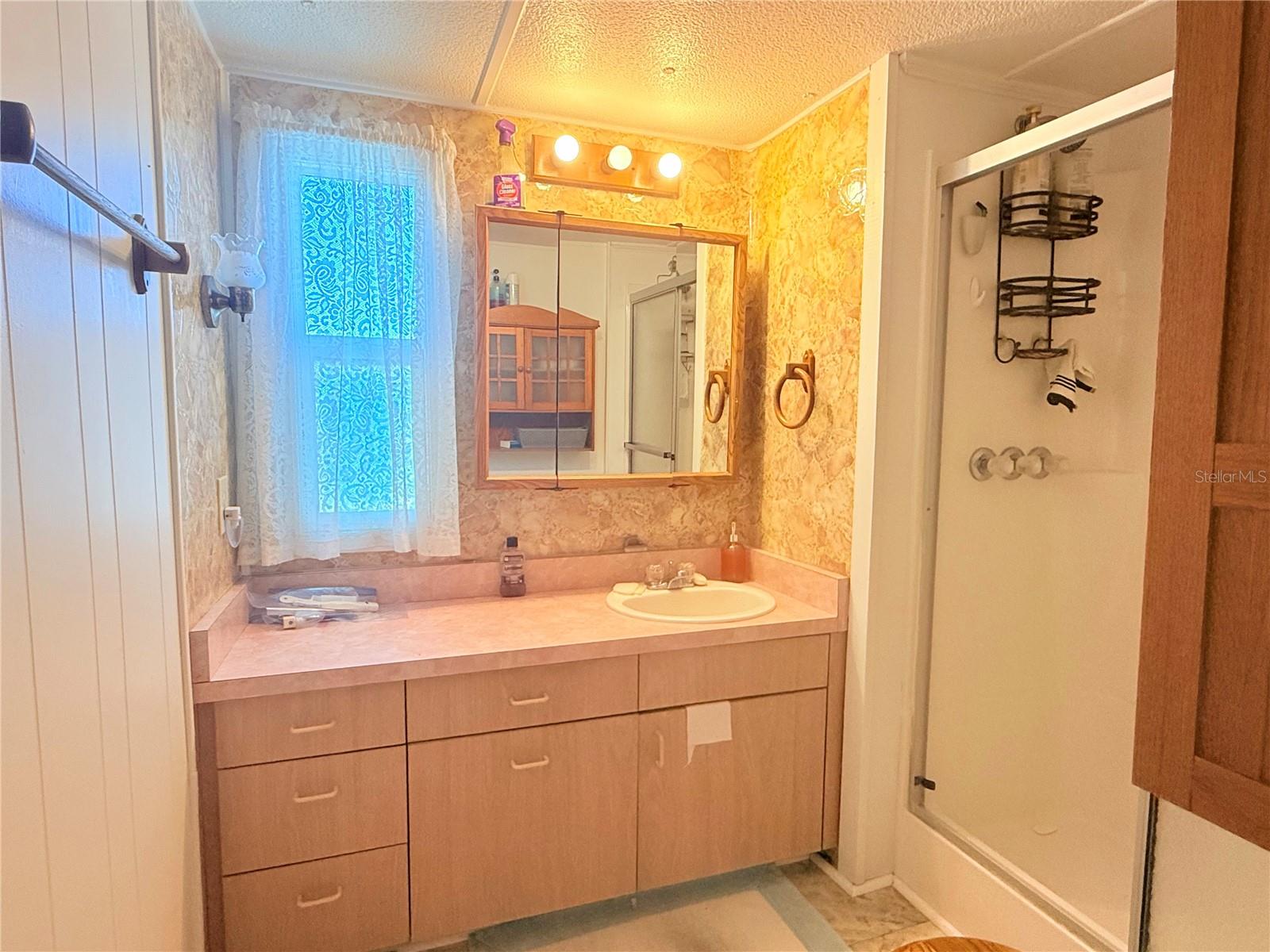 Image 11 of 27 For 38645 Remora Avenue