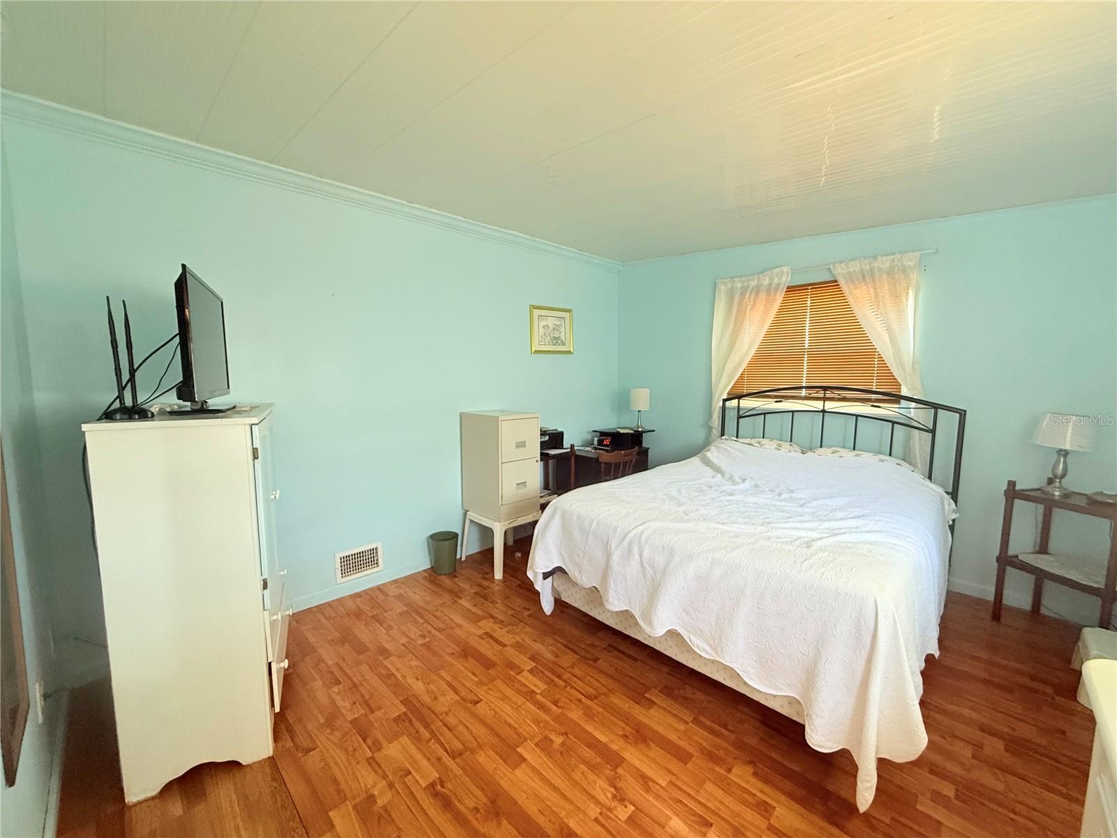 Image 17 of 27 For 38645 Remora Avenue