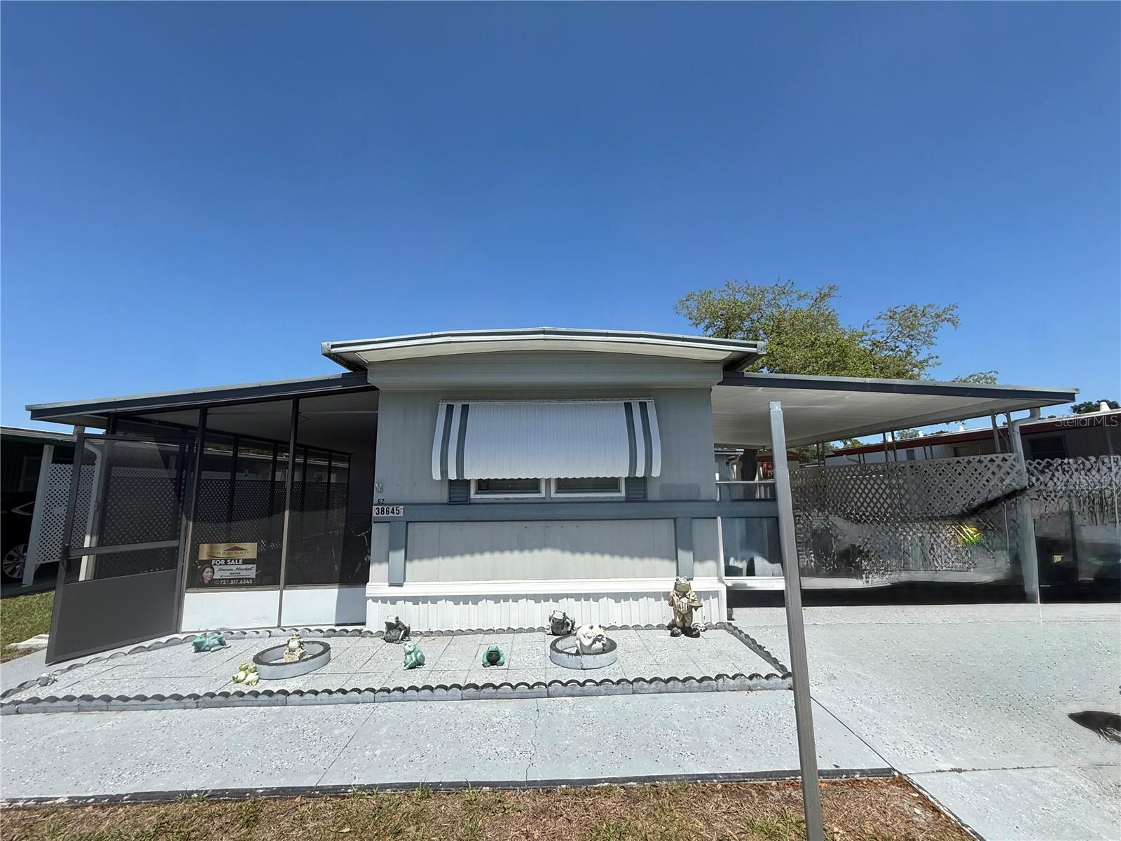 Image 2 of 27 For 38645 Remora Avenue