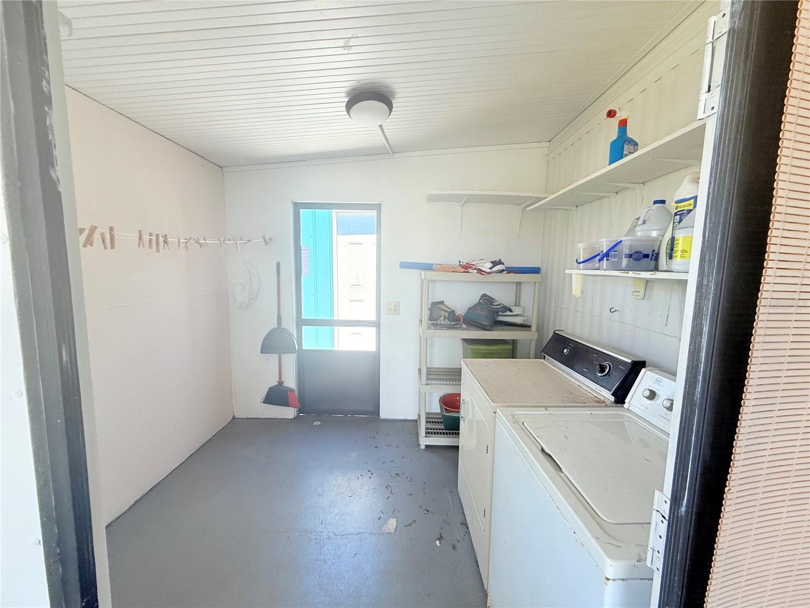 Image 21 of 27 For 38645 Remora Avenue