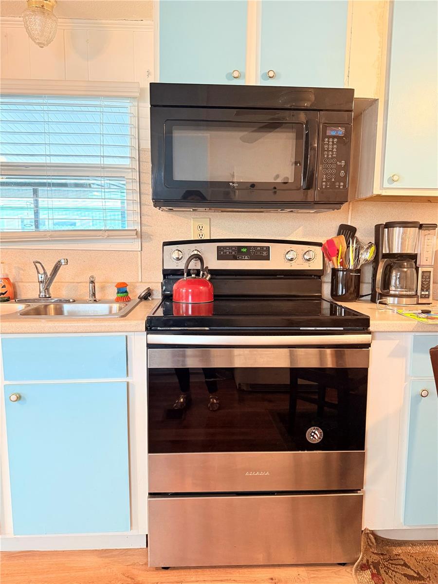 Image 8 of 27 For 38645 Remora Avenue