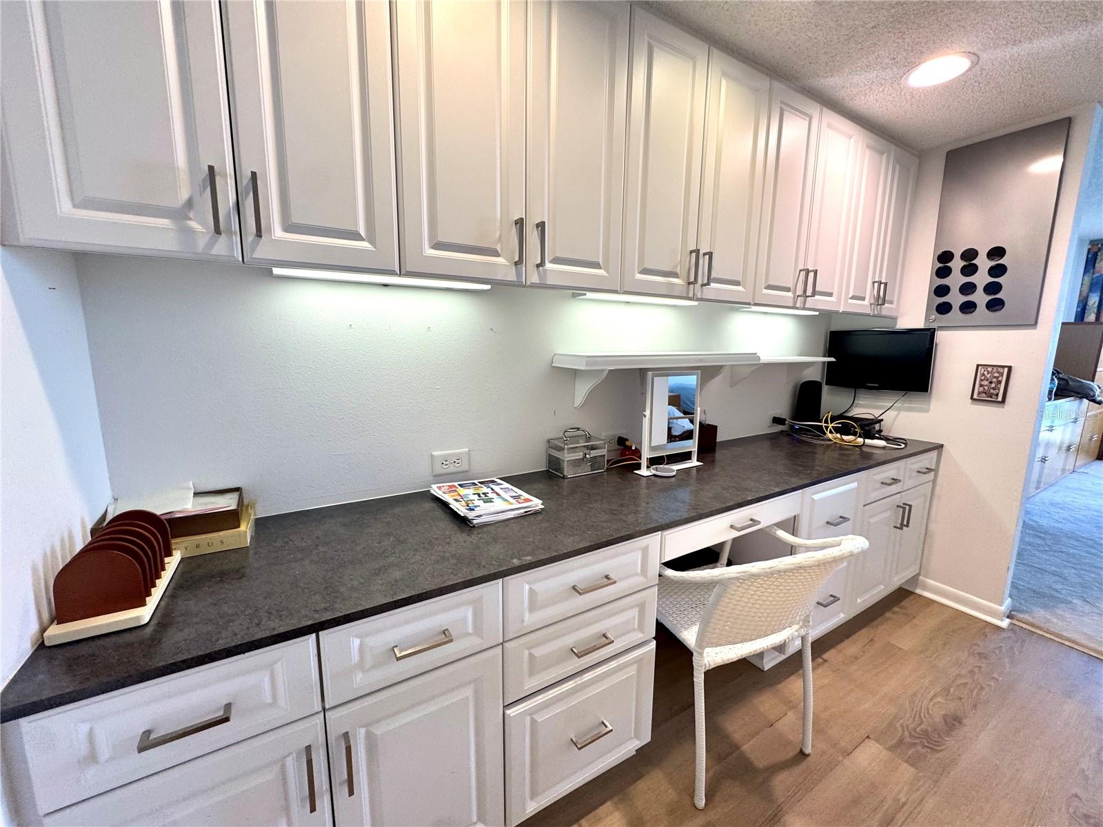 Image 6 of 74 For 5700 Escondida Boulevard S 403