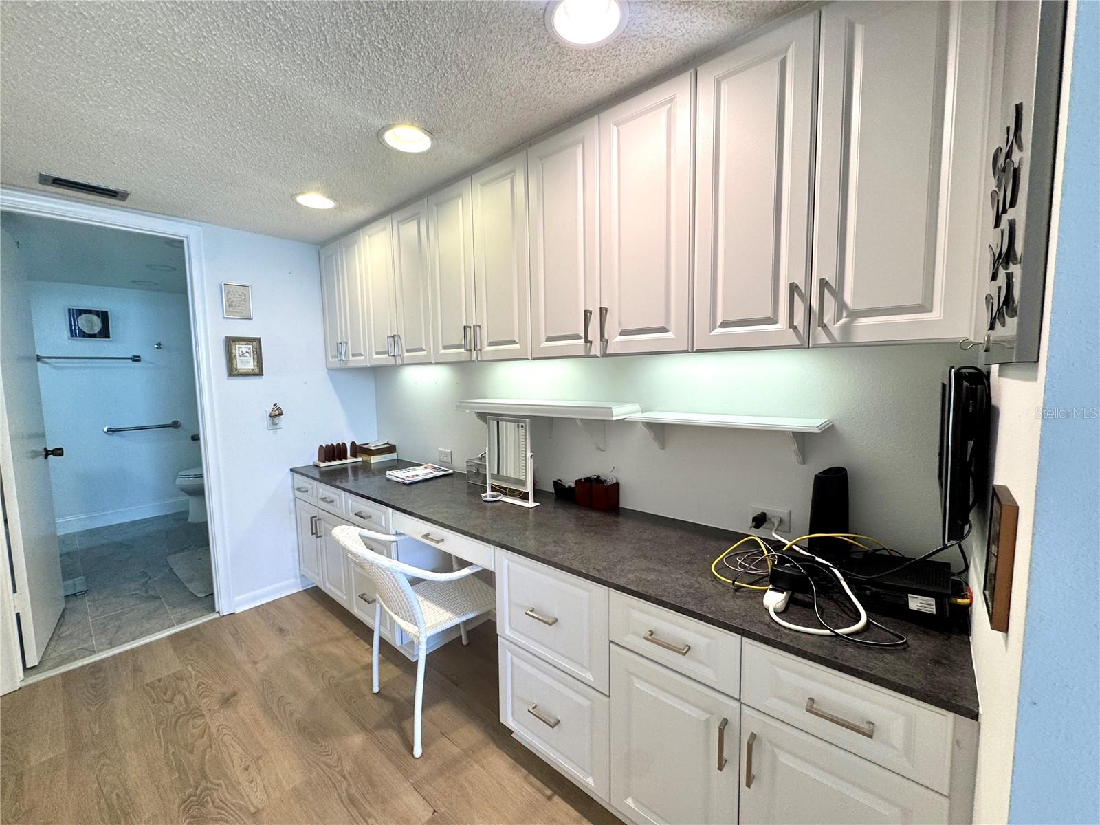 Image 7 of 74 For 5700 Escondida Boulevard S 403