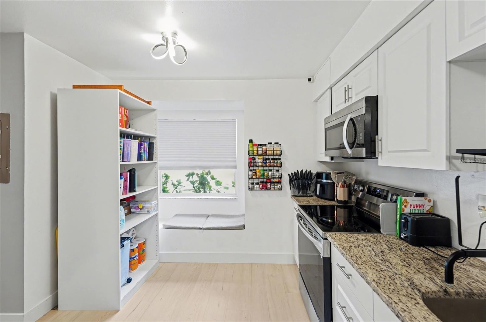 Image 4 of 23 For 1819 Clearbrooke Drive