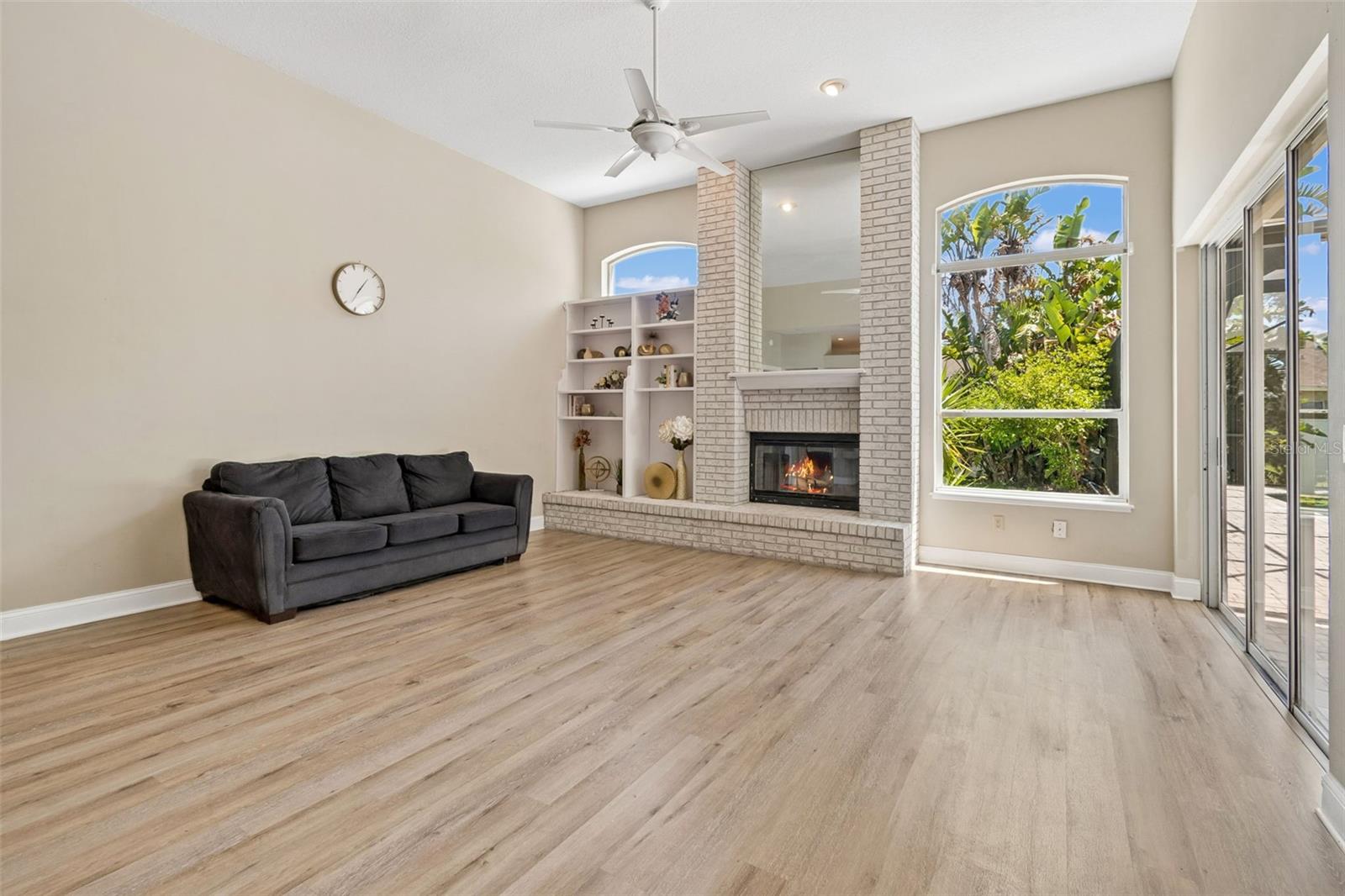 Image 14 of 56 For 19623 Lake Osceola Lane