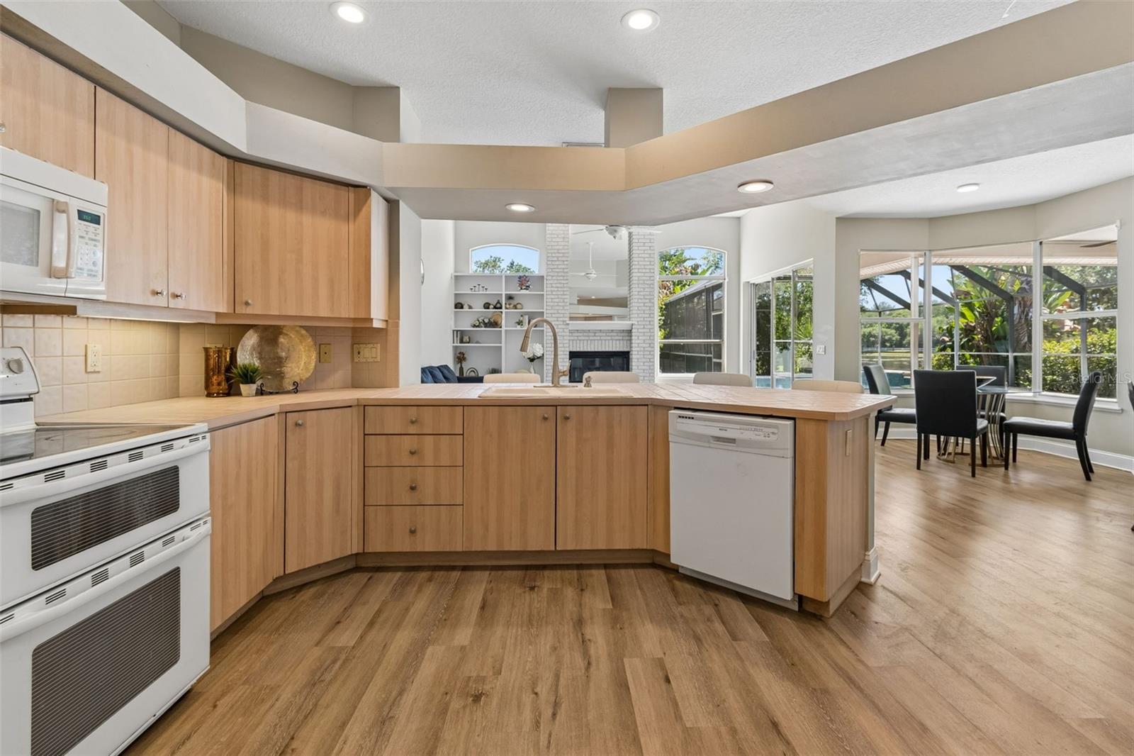 Image 19 of 56 For 19623 Lake Osceola Lane