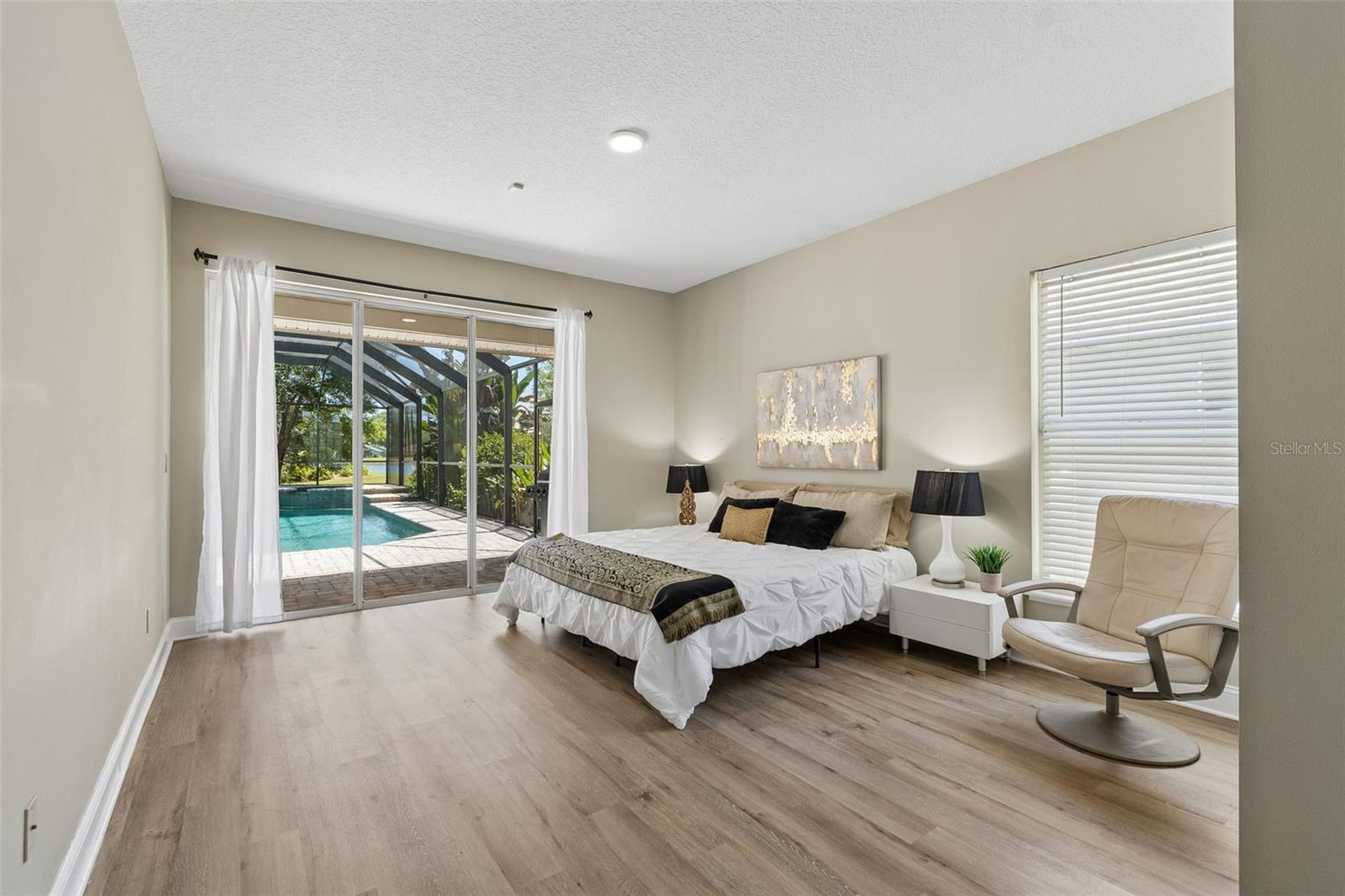 Image 26 of 56 For 19623 Lake Osceola Lane