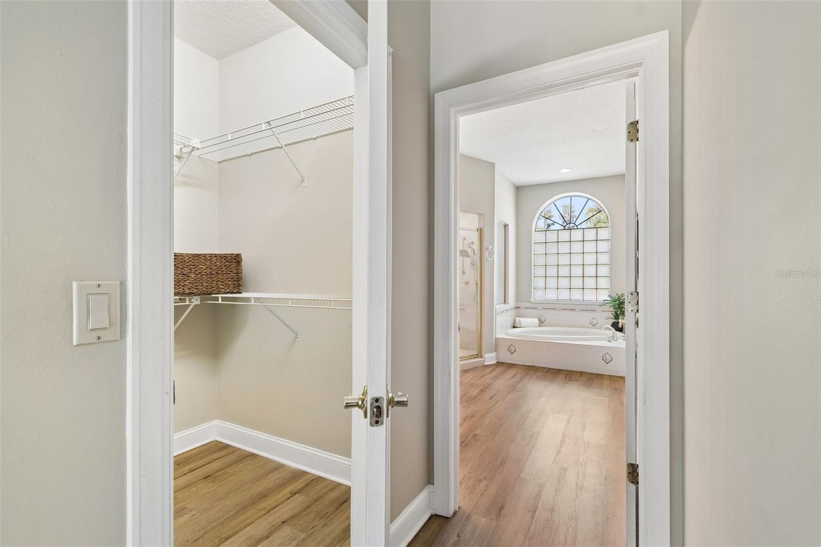 Image 33 of 56 For 19623 Lake Osceola Lane