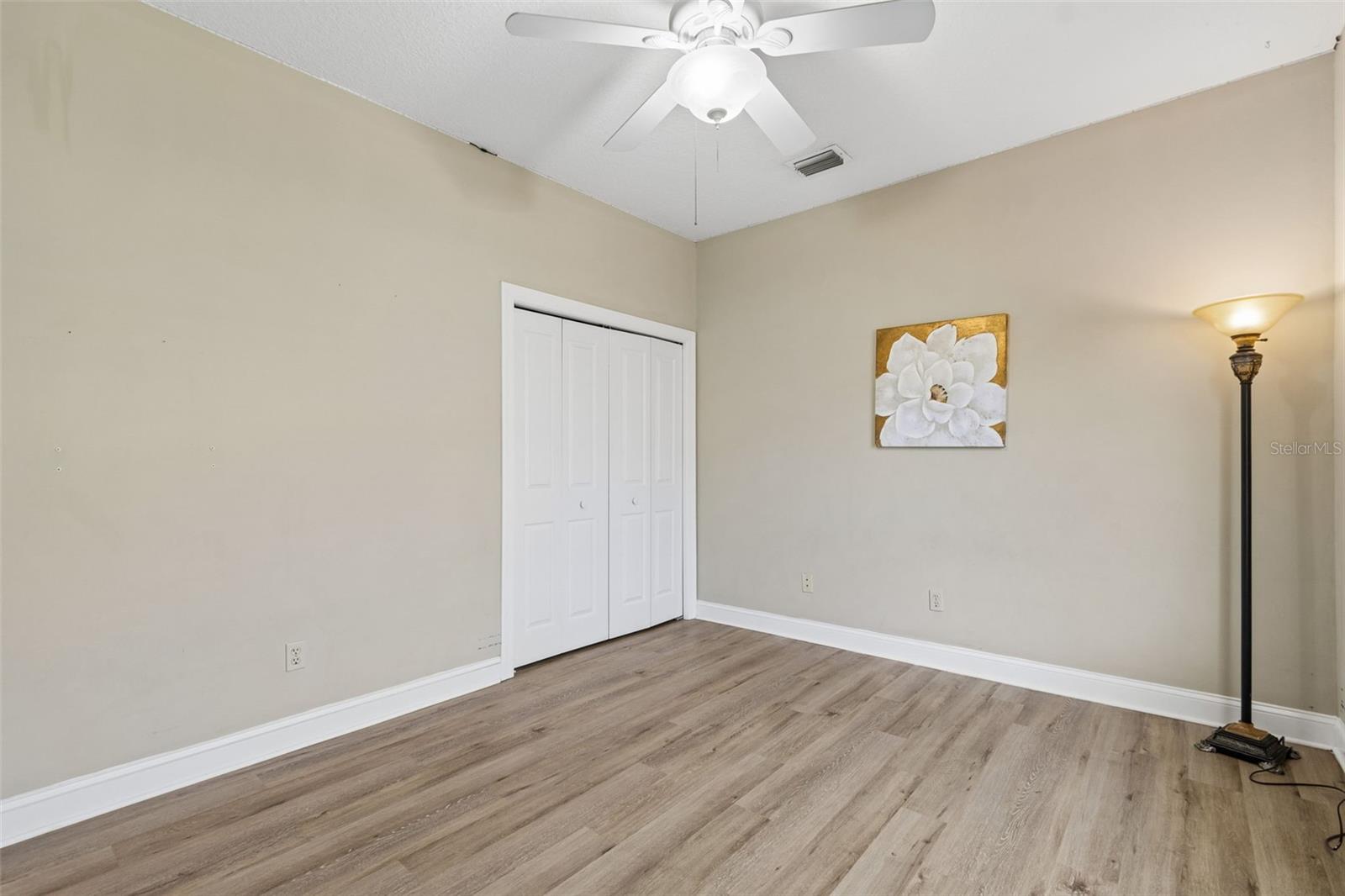 Image 37 of 56 For 19623 Lake Osceola Lane