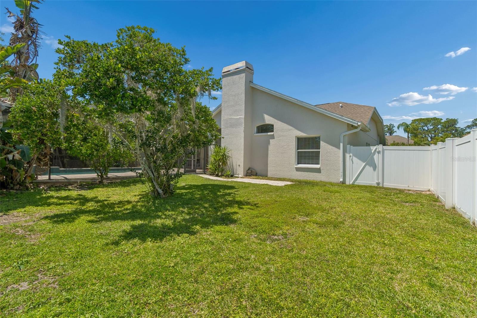 Image 47 of 56 For 19623 Lake Osceola Lane