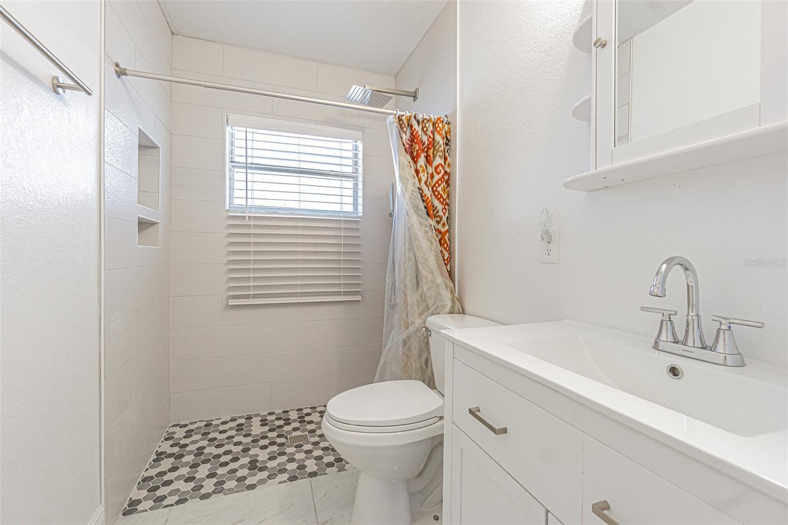 Image 17 of 30 For 5617 Halifax Drive