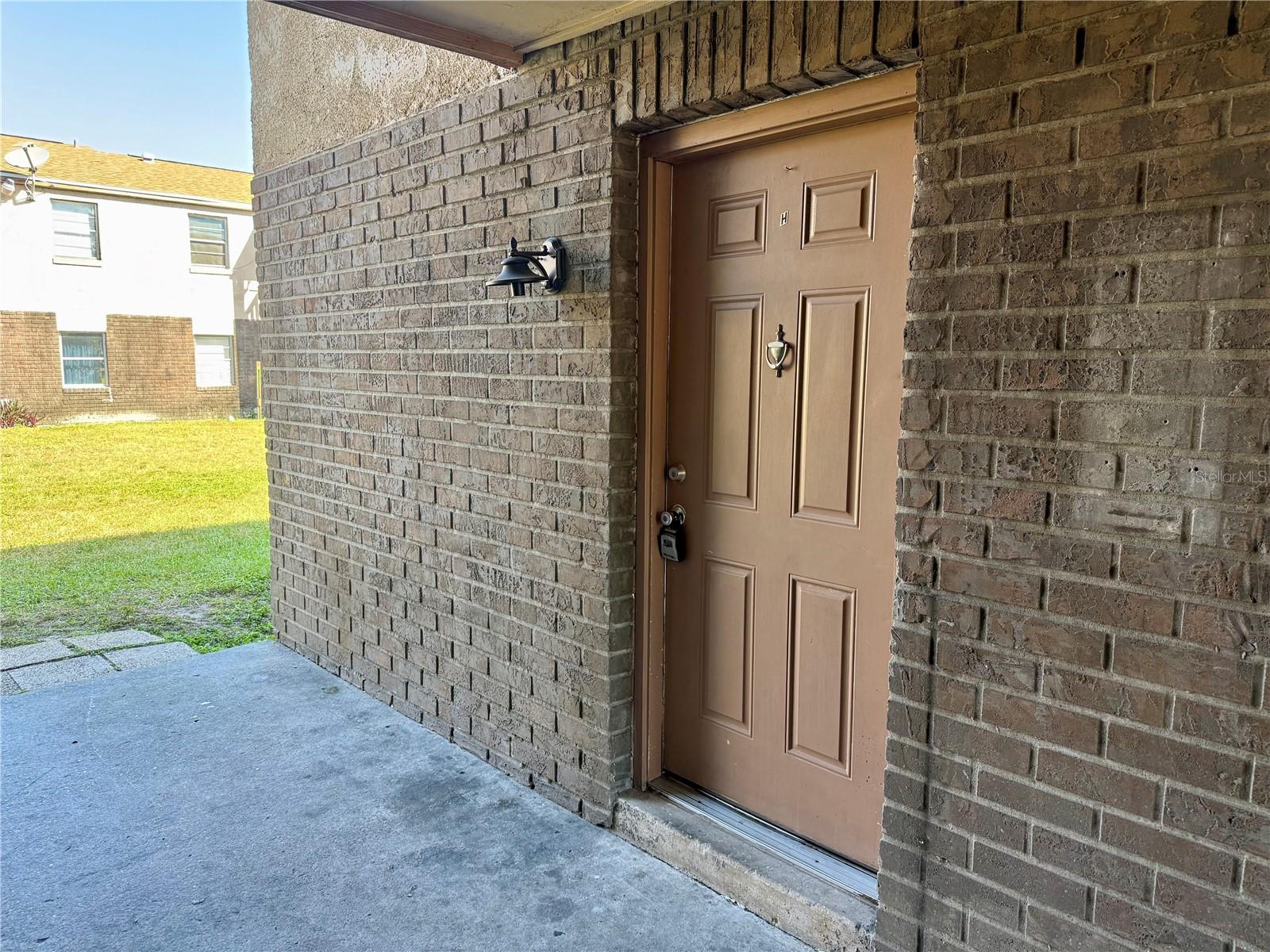 Details for 9013 Westchester Circle 32, TAMPA, FL 33604