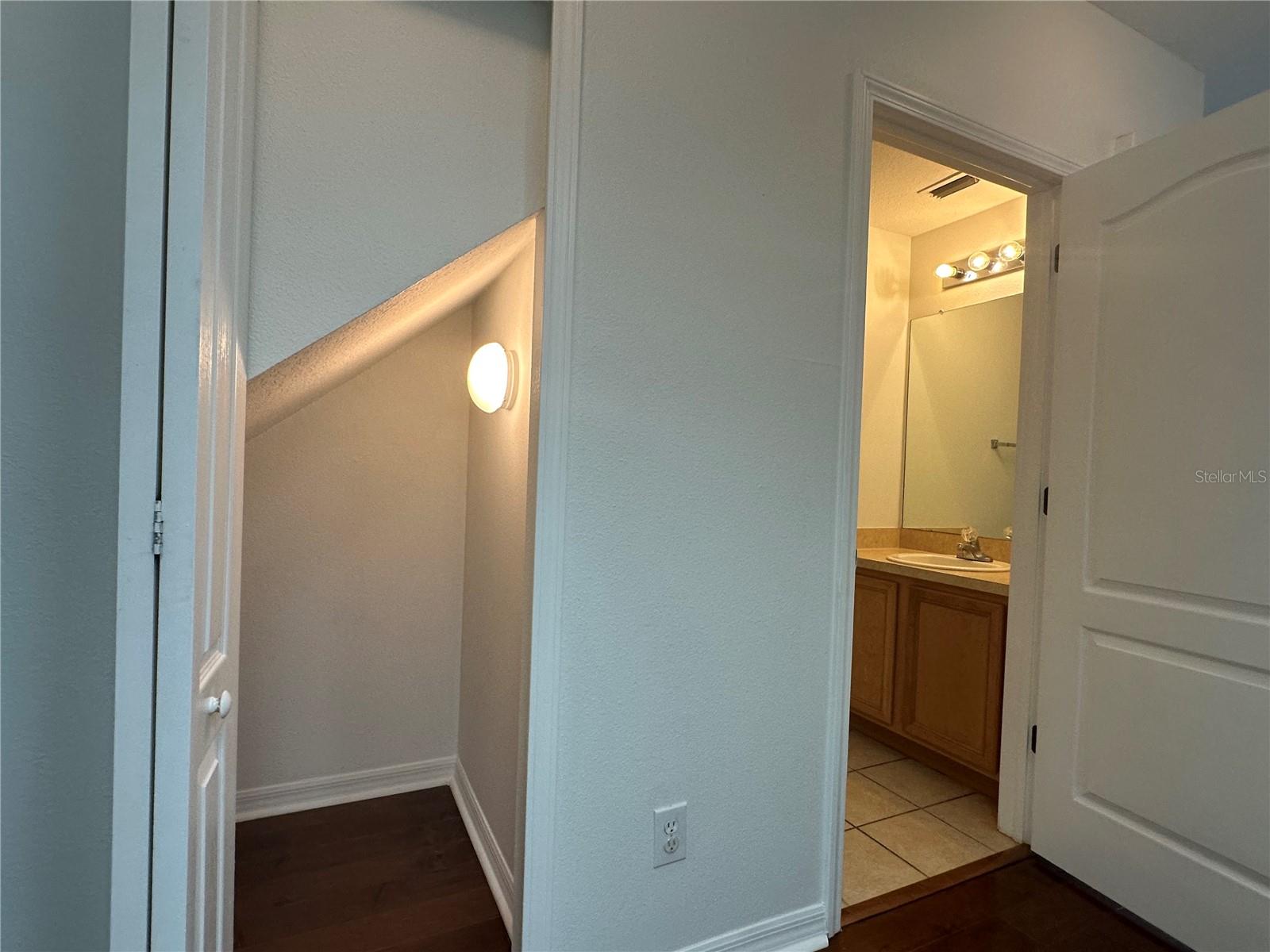 Image 12 of 24 For 5720 Fishhawk Ridge Drive