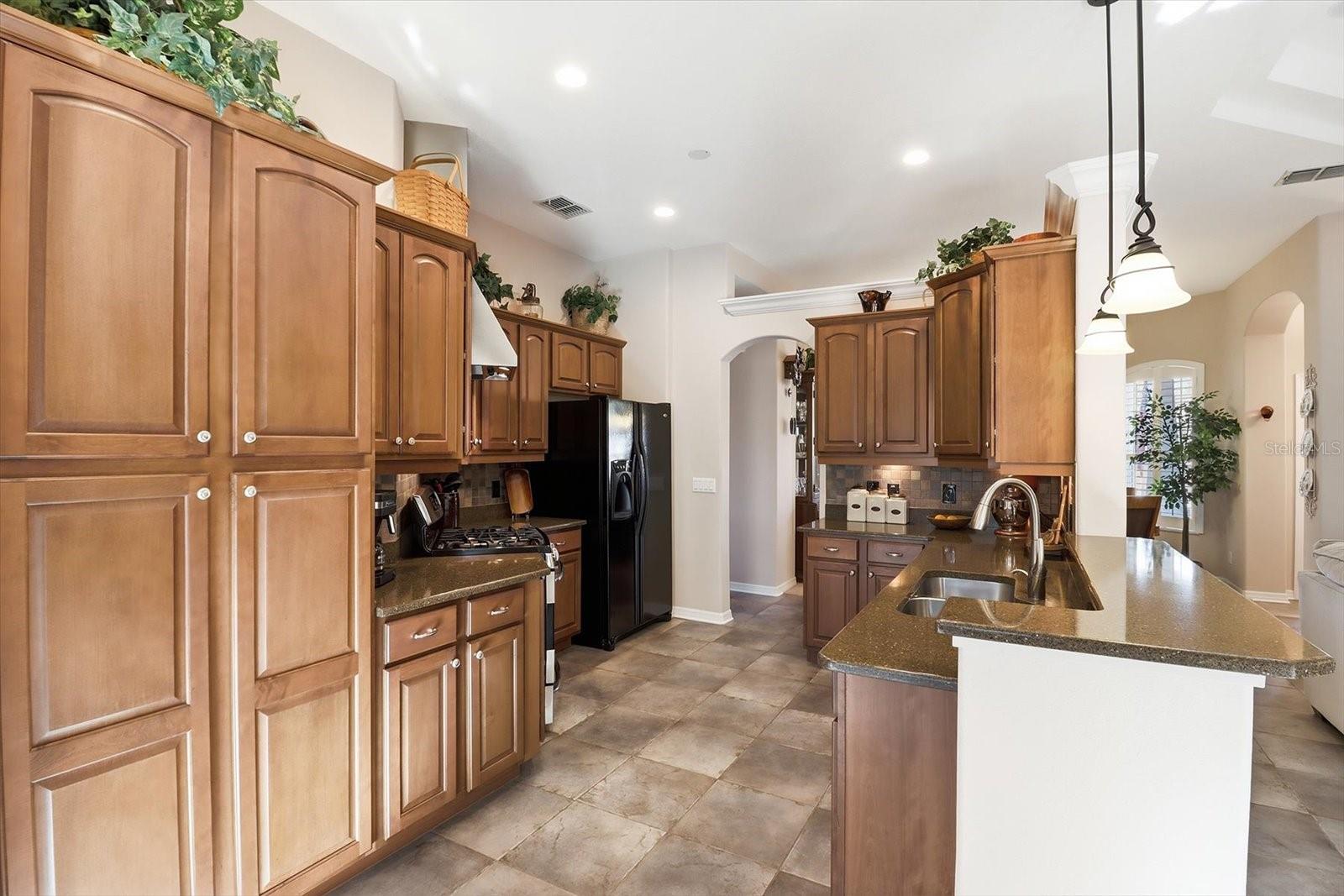 Image 17 of 48 For 6 Carnation Court