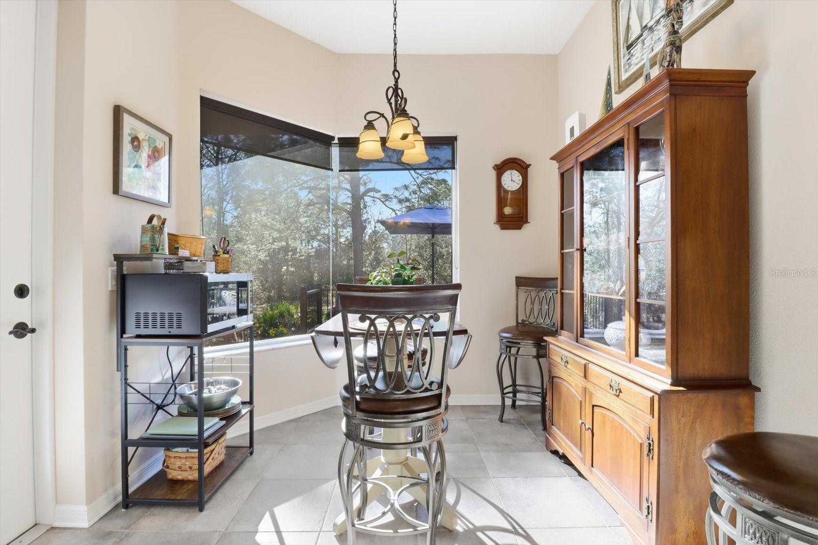 Image 20 of 48 For 6 Carnation Court