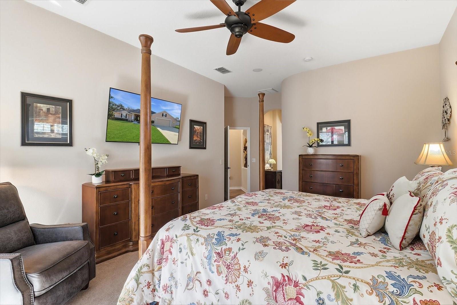 Image 22 of 48 For 6 Carnation Court