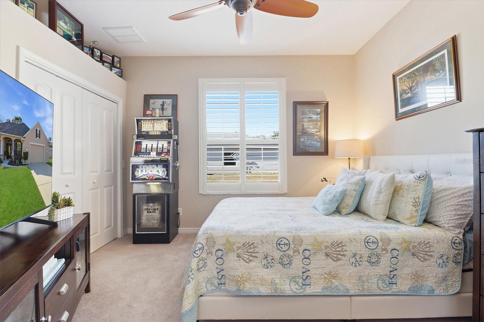 Image 33 of 48 For 6 Carnation Court