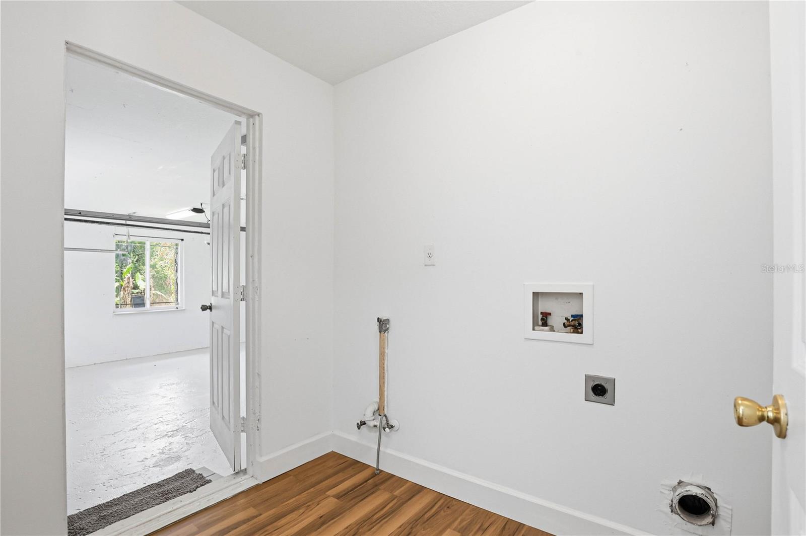 Image 16 of 98 For 403 Wendel Avenue